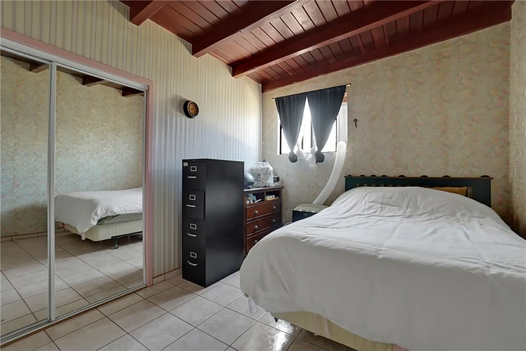 806 W 132nd Street, Gardena, California 90247 home-pic-17